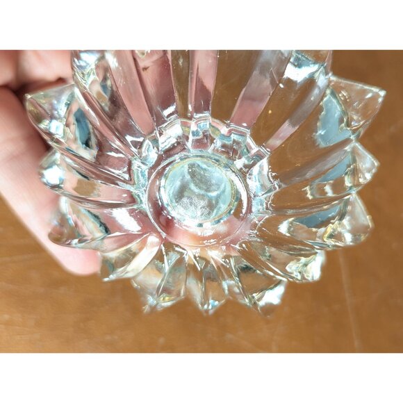 Vintage pressed glass ring dish, mcm dressing table ring holder, star jewelry - Picture 7 of 7